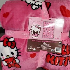 Hello kitty valentines blanket
